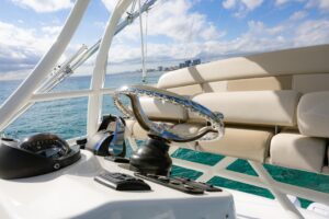 2017 Boston Whaler 420 Outrage for sale - photo 7