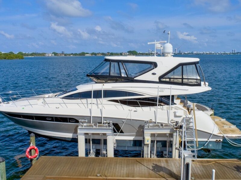 2017 Sea Ray L590 Fly