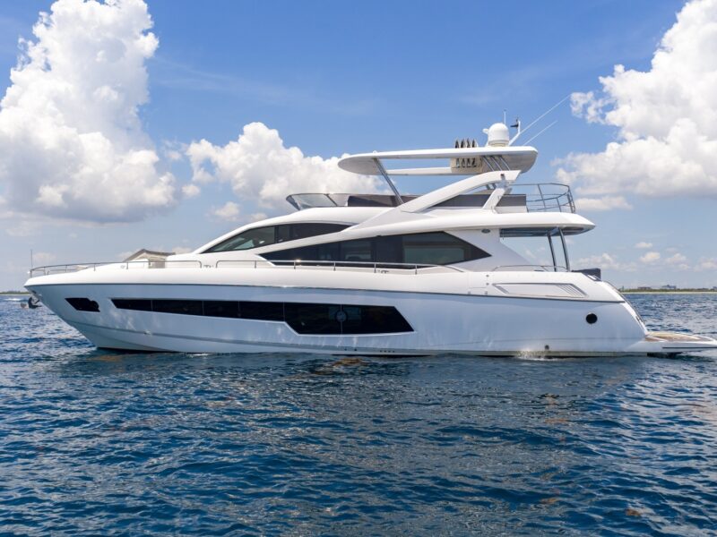 2017 Sunseeker 75 Yacht