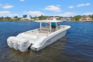 2018 Boston Whaler 380 Outrage for sale - photo 5