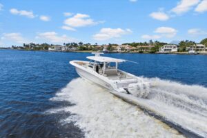 2018 Boston Whaler 380 Outrage for sale - photo 8