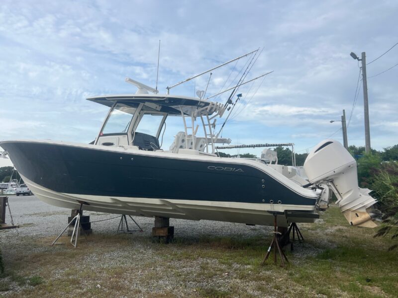 2018 Cobia 344 Center Console