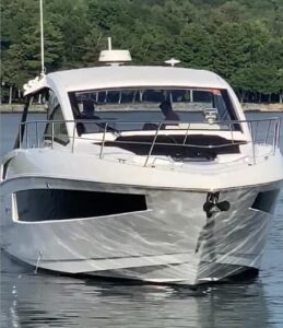 2018 Cruisers 390 Express Coupe for sale