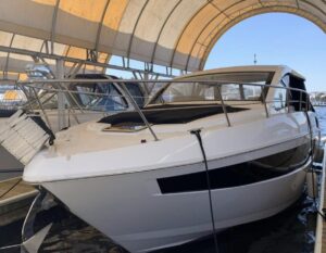 2018 Cruisers 390 Express Coupe for sale - photo 2
