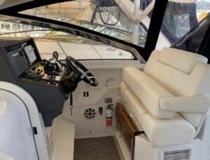 2018 Cruisers 390 Express Coupe for sale - photo 7