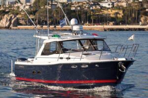2018 Cutwater C-302 Sport Coupe for sale - photo 3