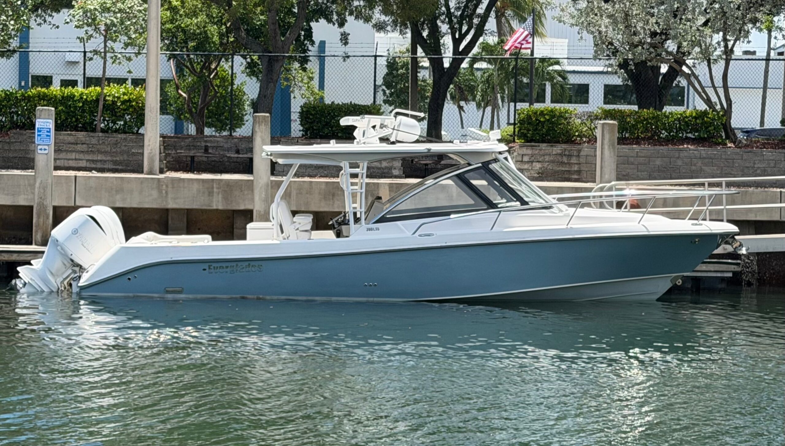2018 Everglades 360LXC for sale