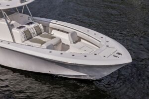 2018 Invincible 42 Center Cabin for sale - photo 8