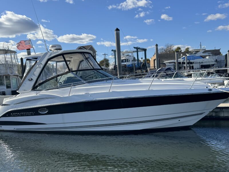 2018 Monterey 335 Sport Yacht