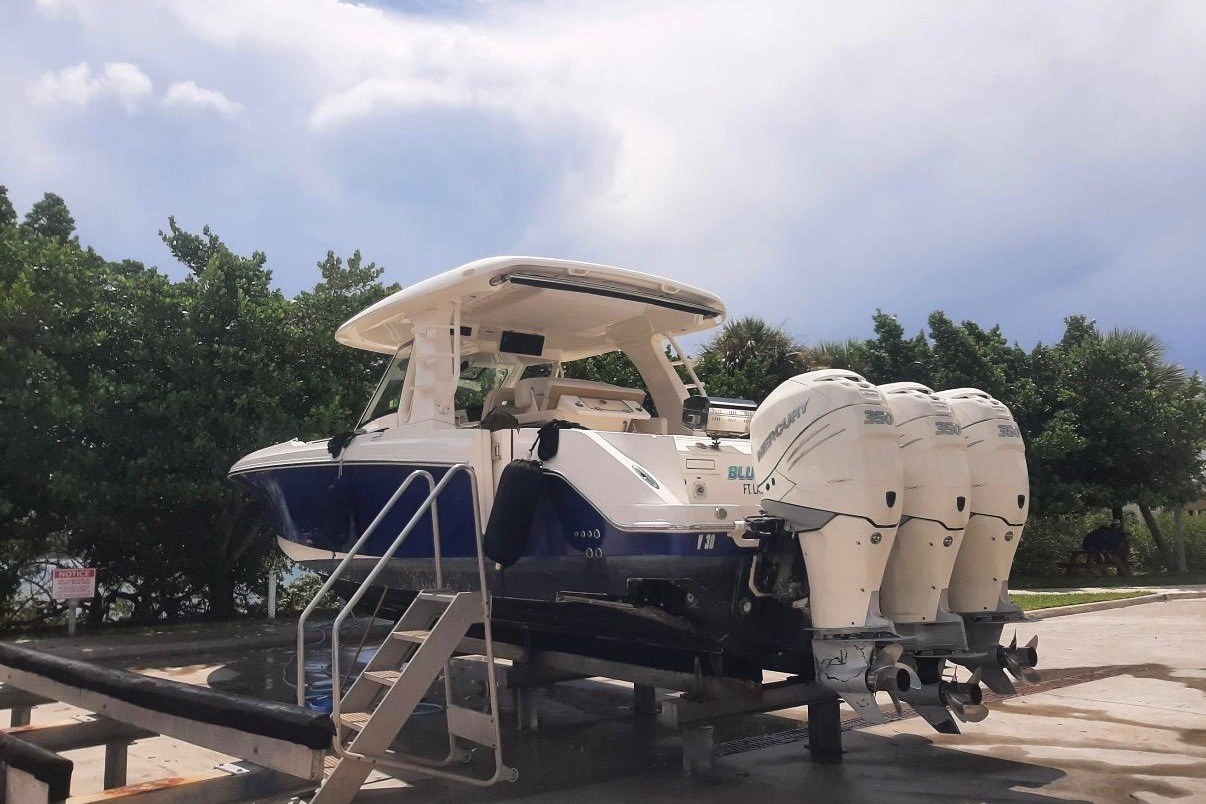 2019 Boston Whaler 350 Realm for sale
