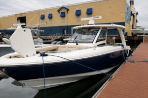 2019 Boston Whaler 350 Realm for sale - photo 5