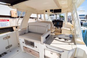 2019 Boston Whaler 350 Realm for sale - photo 5