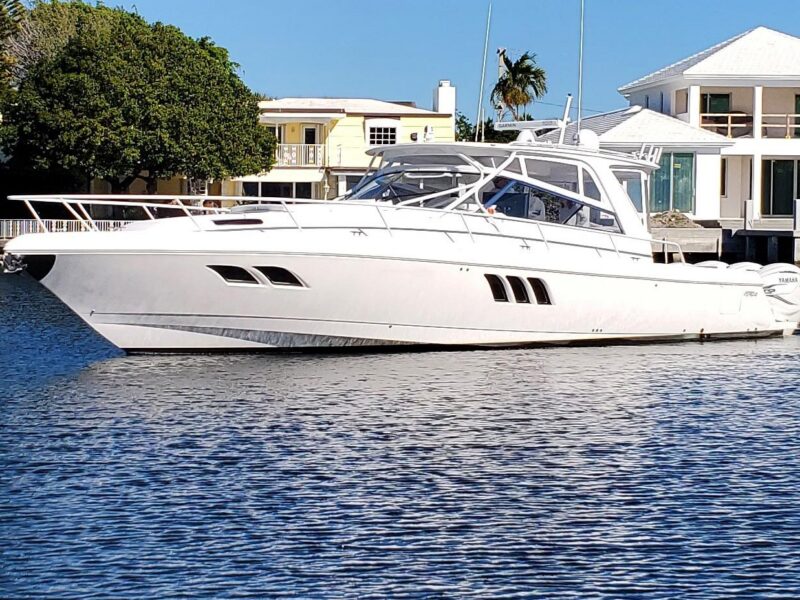 2019 Intrepid 475 Sport Yacht