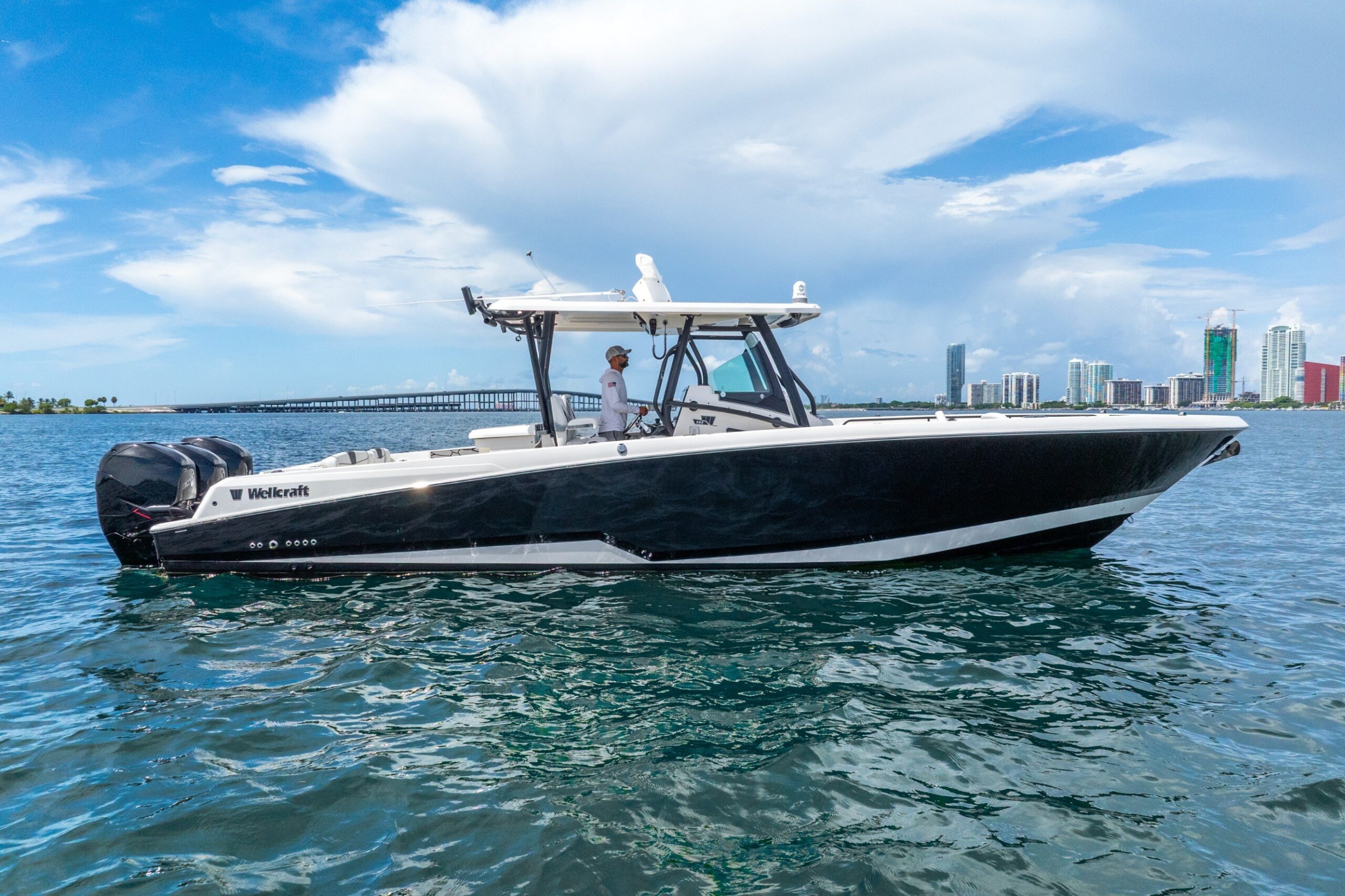 2019 Wellcraft 352 Fisherman for sale