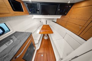 2020 Boston Whaler 380 Realm for sale - photo 6