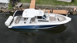 2020 Boston Whaler 420 Outrage for sale - photo 5