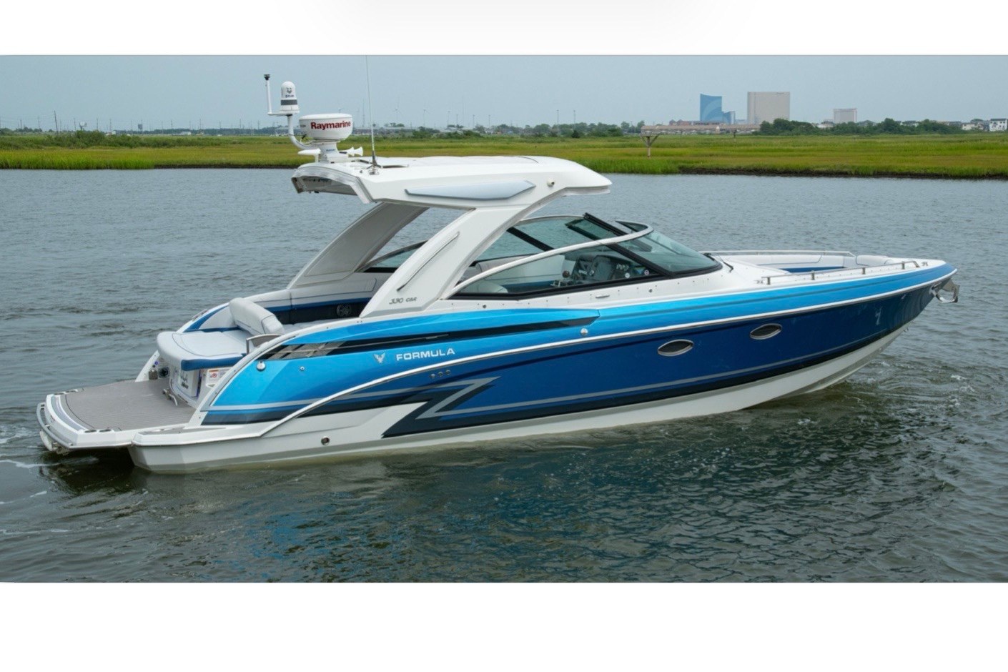 2020 Formula 330 Crossover Bowrider I/O for sale