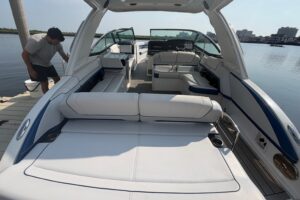 2020 Formula 330 Crossover Bowrider I/O for sale - photo 7