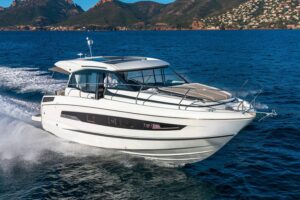 2020 Jeanneau NC 37 for sale - photo 2