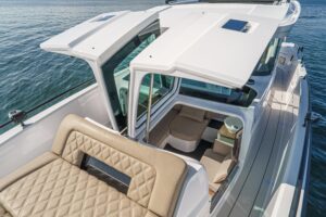 2021 Axopar 37 XC Cross Cabin for sale - photo 2