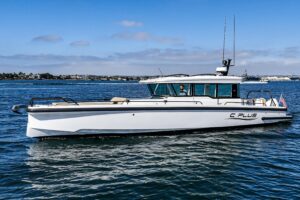 2021 Axopar 37 XC Cross Cabin for sale - photo 5