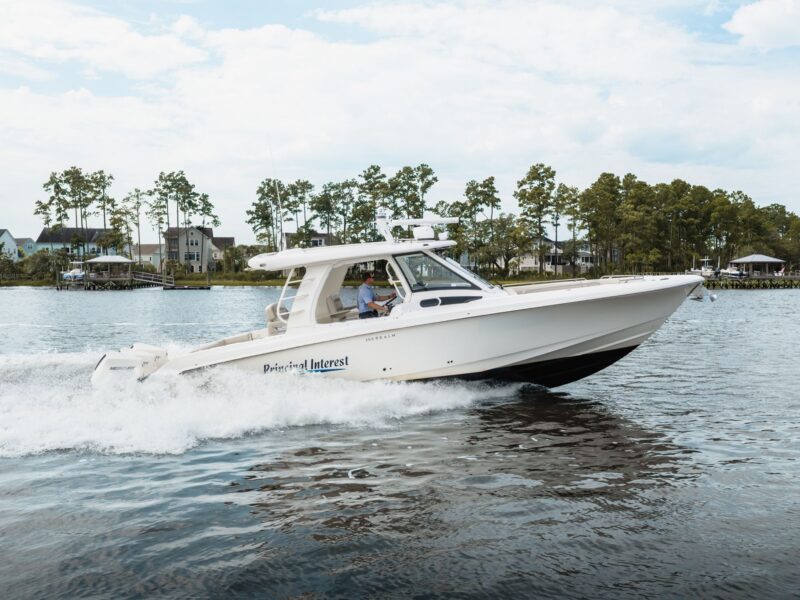 2021 Boston Whaler 350 Realm