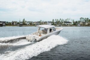 2021 Boston Whaler 350 Realm for sale - photo 3