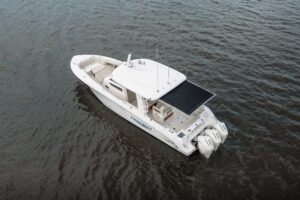 2021 Boston Whaler 350 Realm for sale - photo 8