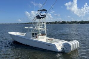 2021 Contender 44 ST for sale - photo 2