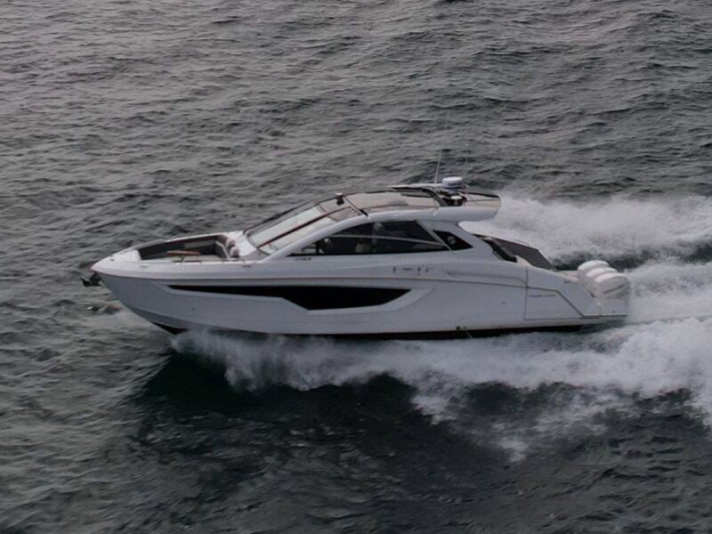 2021 Cruisers Yachts 42 GLS OB