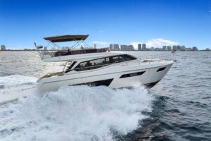2021 Ferretti Yachts 500 for sale - photo 2