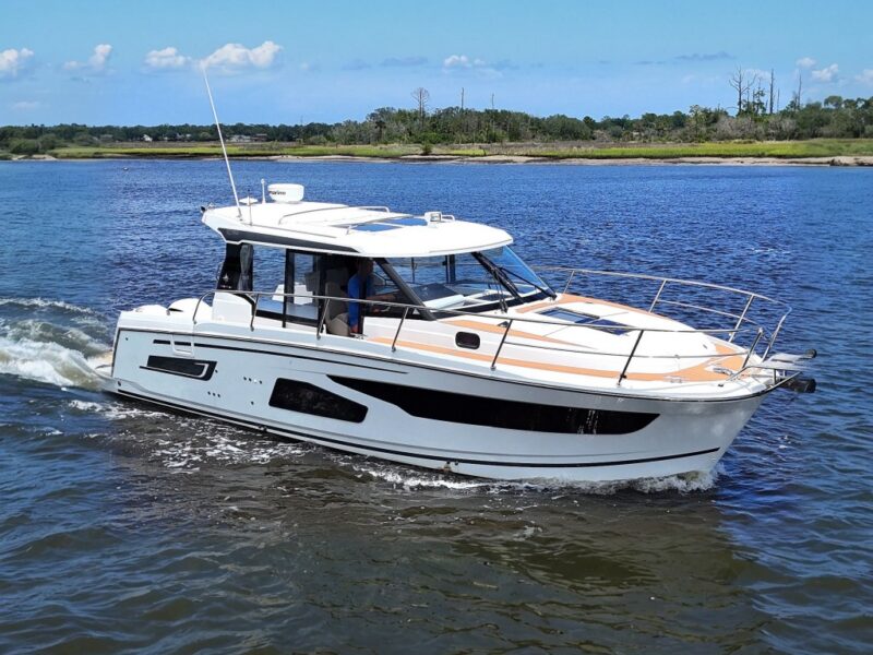 2021 Jeanneau NC Weekender 1095