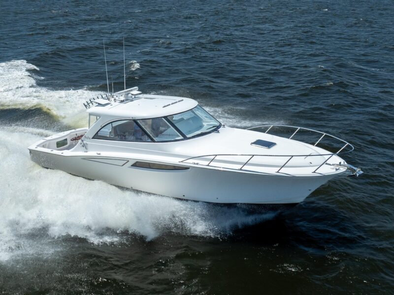 2021 Mag Bay 42 Express