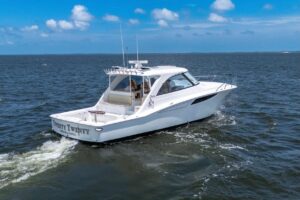 2021 Mag Bay 42 Express for sale - photo 6