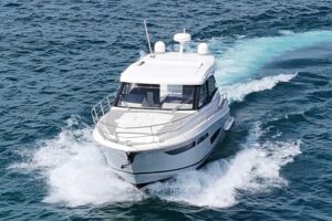 2021 Regal 38 Grande Coupe for sale - photo 4