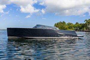 2021 VanDutch 40.2 for sale - photo 2