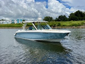 2022 Boston Whaler 320 Vantage for sale - photo 4