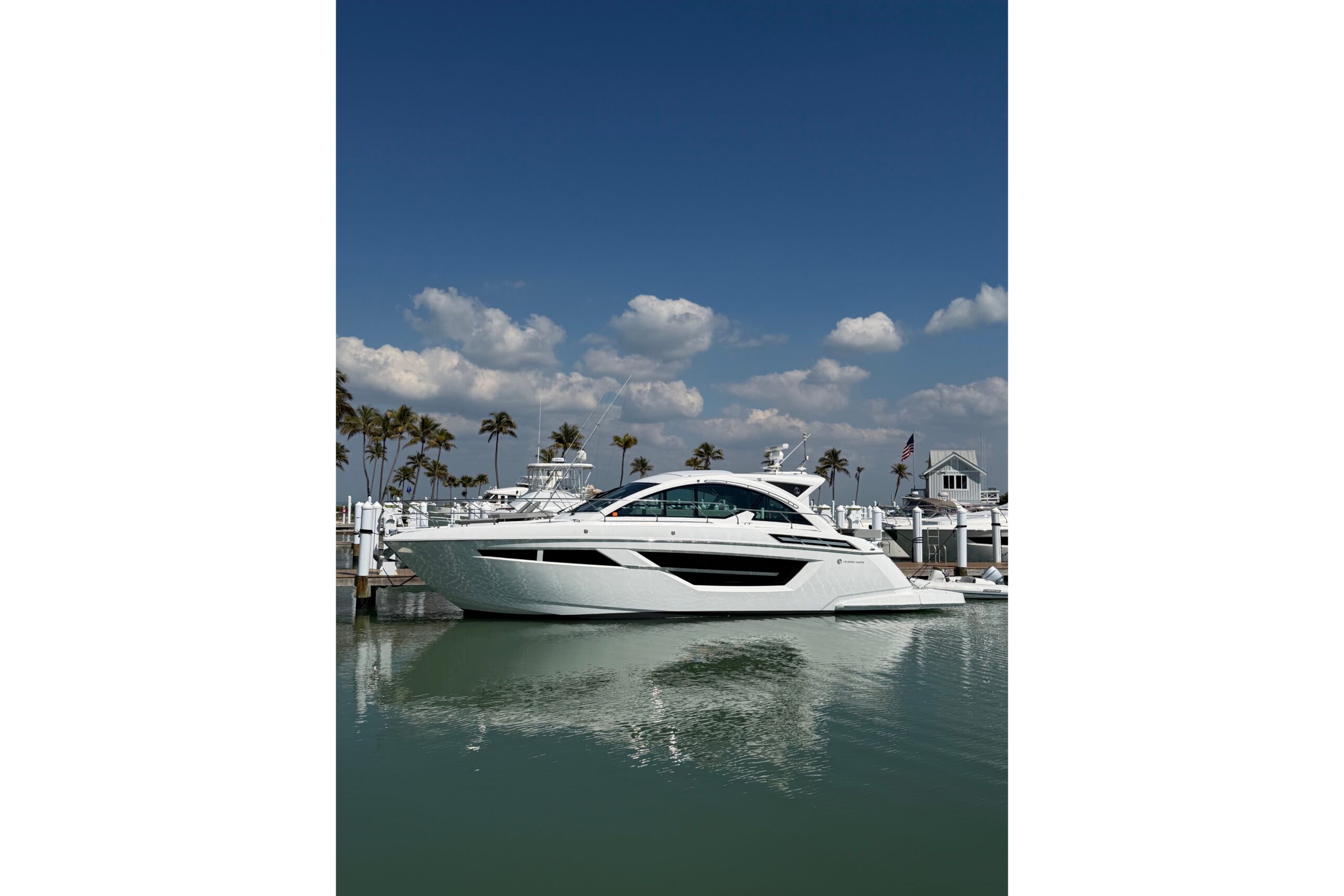 2022 Cruisers Yachts 50 Cantius for sale