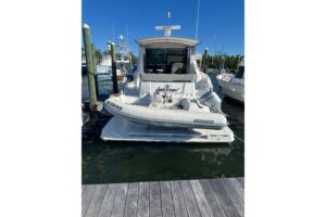 2022 Cruisers Yachts 50 Cantius for sale - photo 3