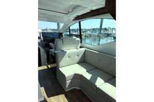 2022 Cruisers Yachts 50 Cantius for sale - photo 7