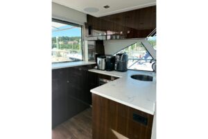 2022 Cruisers Yachts 50 Cantius for sale - photo 8