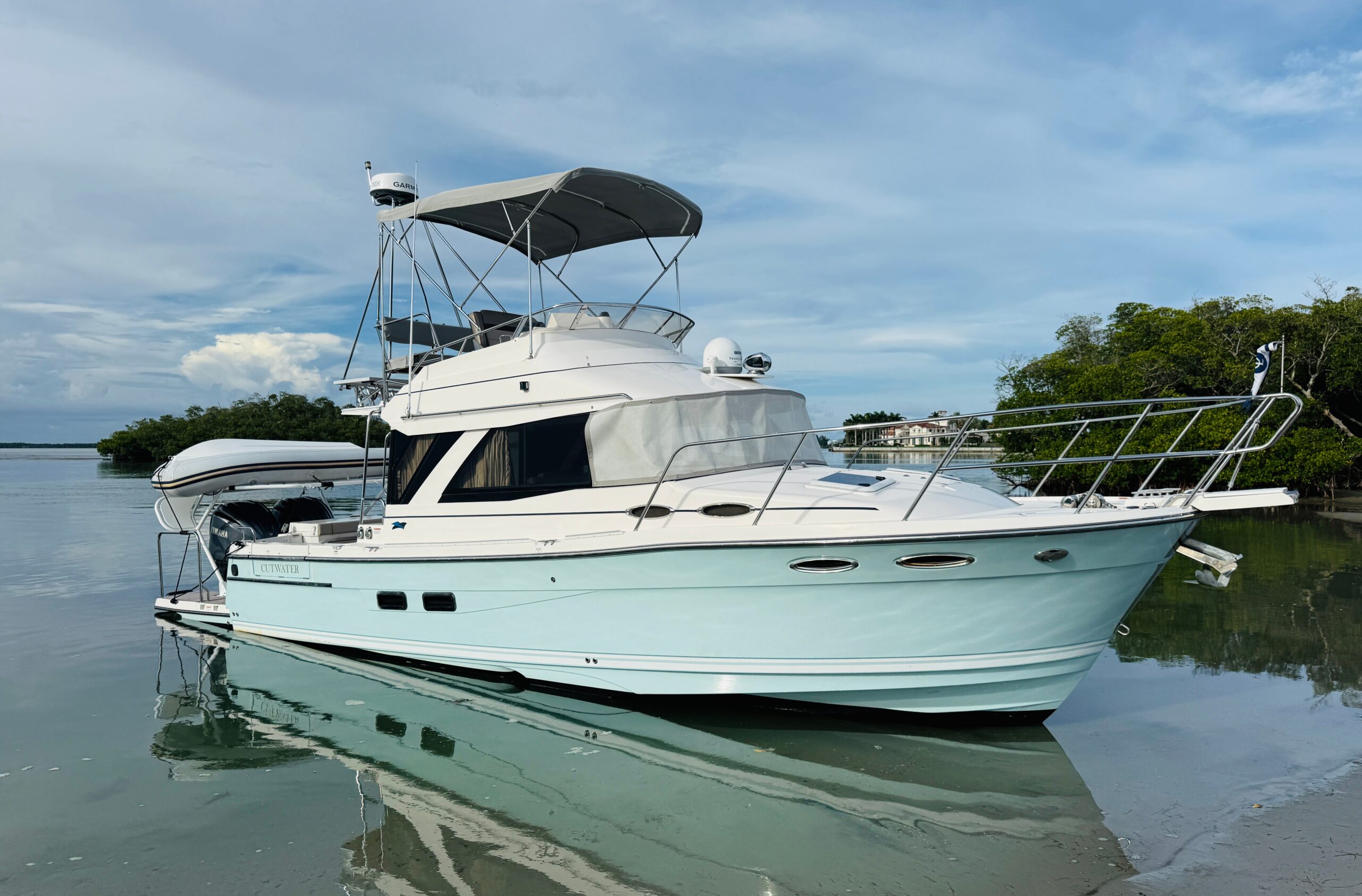 2022 Cutwater C-32 CB for sale