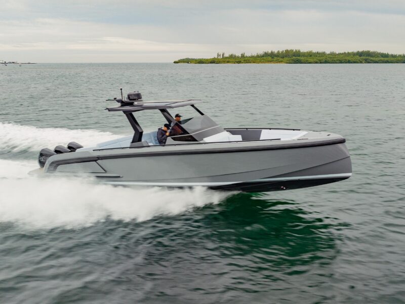 2022 Vanquish Yachts VQ40