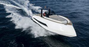 2023 Astondoa 377 Coupe for sale - photo 3