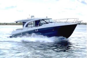 2023 Beneteau Antares 11 OB for sale - photo 2
