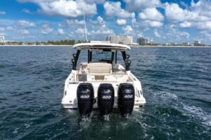 2023 Boston Whaler 350 Realm for sale - photo 3