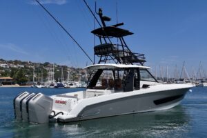 2023 Boston Whaler 420 Outrage for sale - photo 2