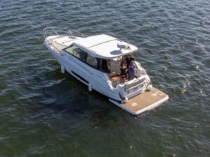 2023 Regal 38 Grande Coupe for sale - photo 2
