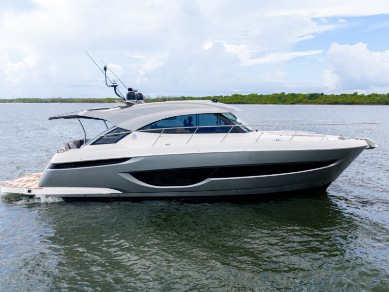 2023 Riviera 4600 Sport Yacht