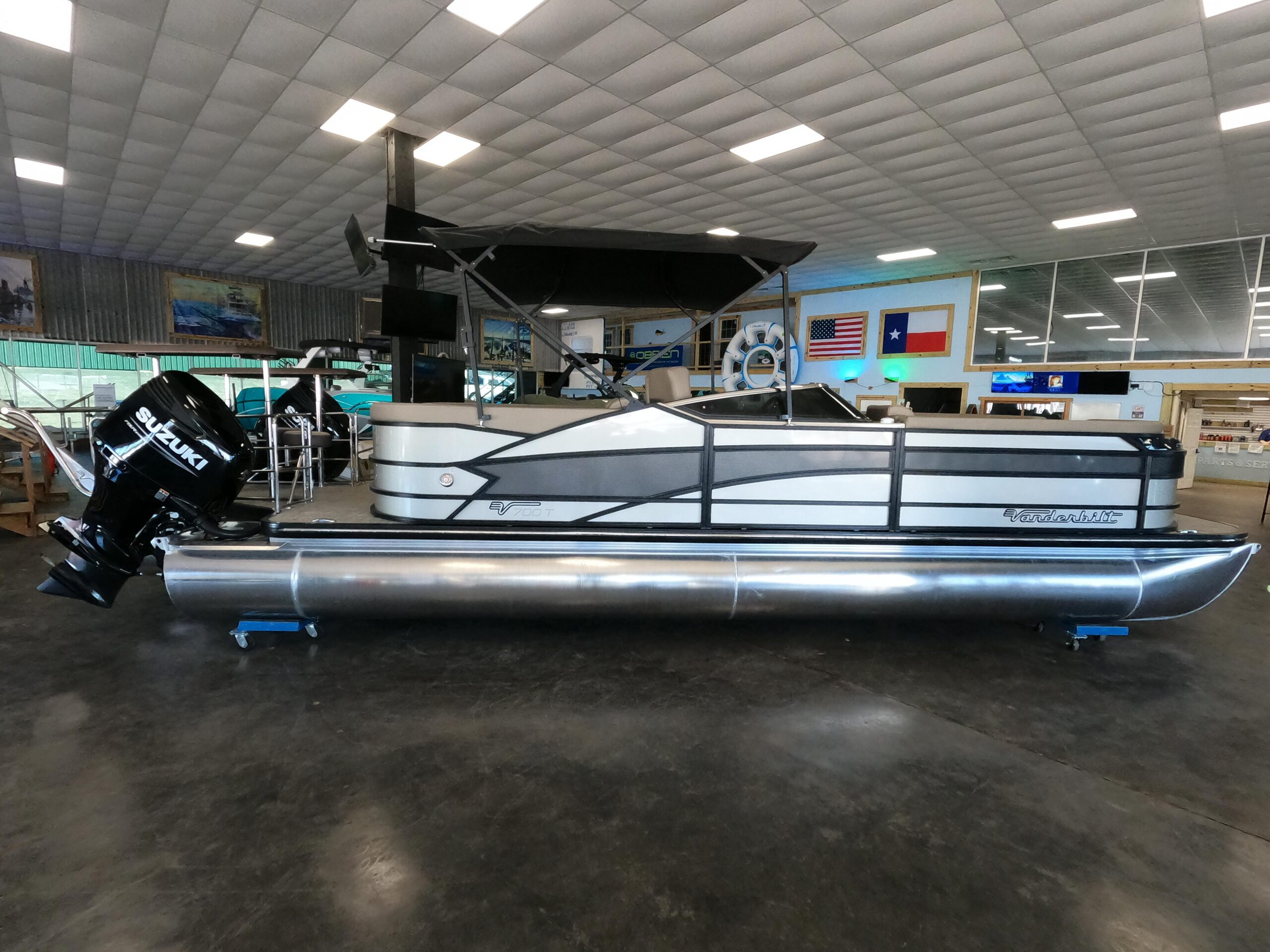 2023 Vanderbilt 700T for sale